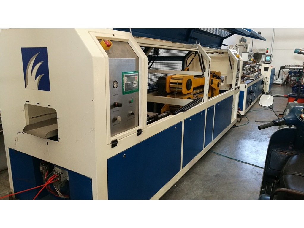 LINEA COMPLETA PER ESTRUSIONE PROFILI IN PVC (pari al nuovo) in vendita - foto 9