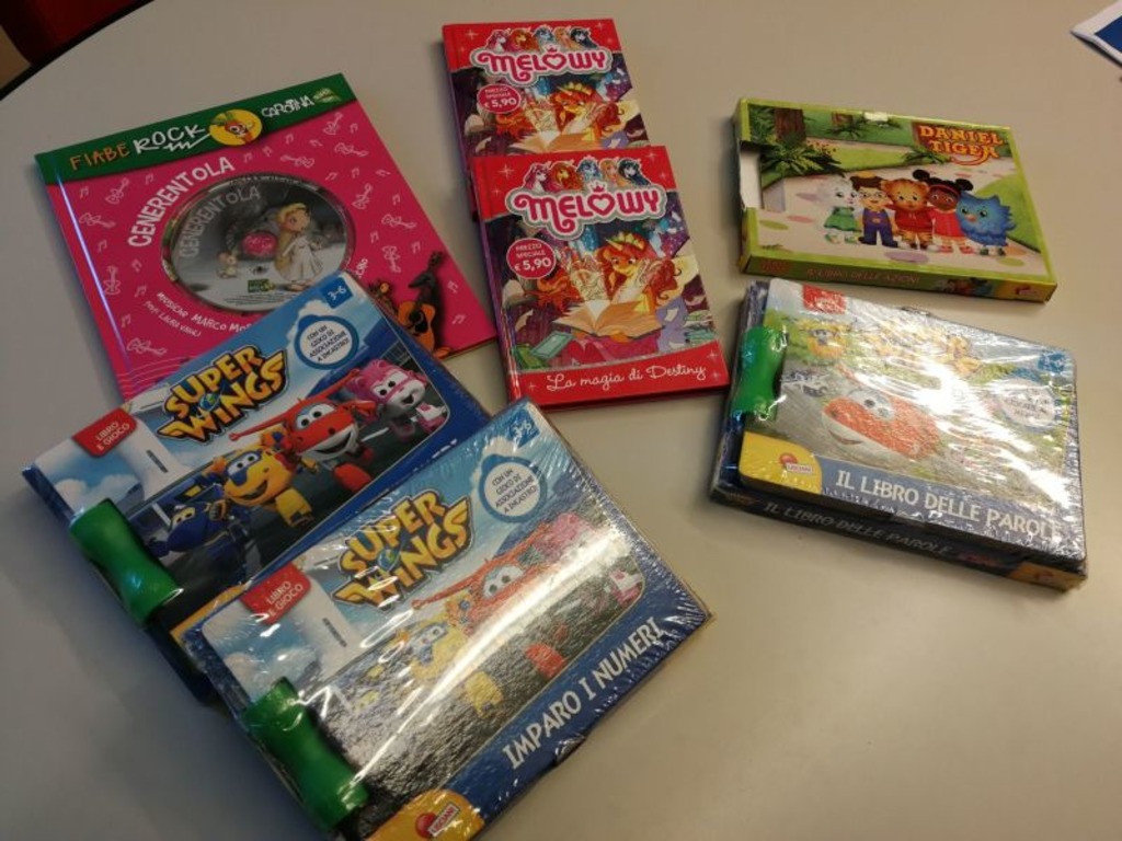 Stock libri e giochi per bambini in vendita - foto 2