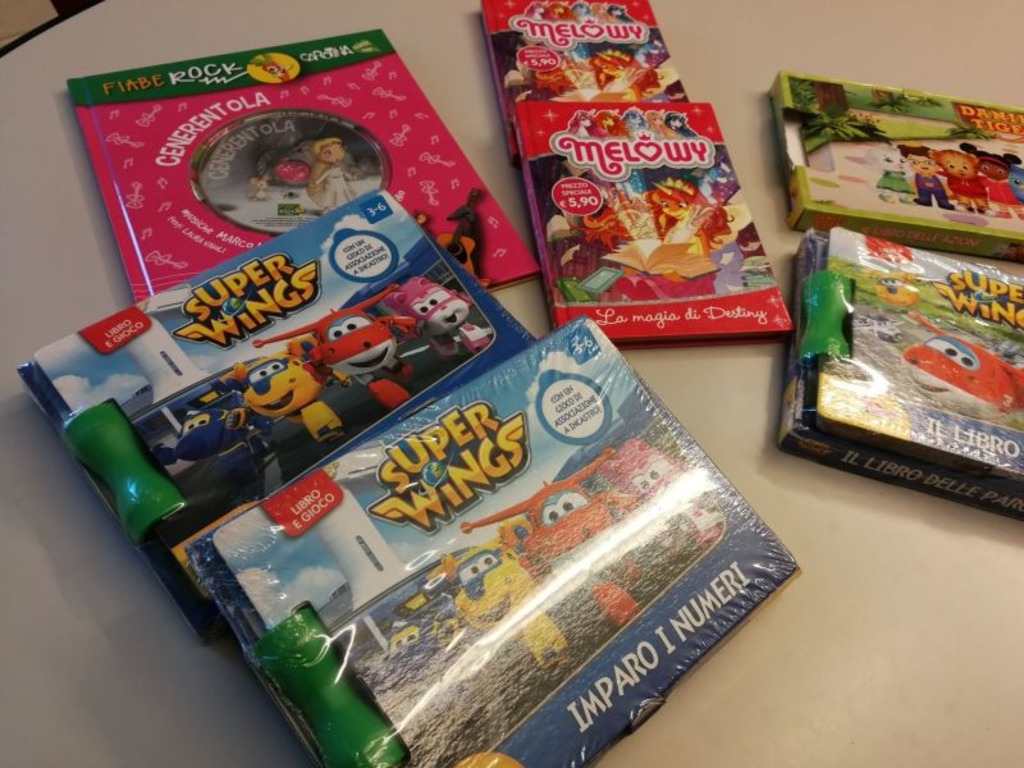 Stock libri e giochi per bambini in vendita - foto 3