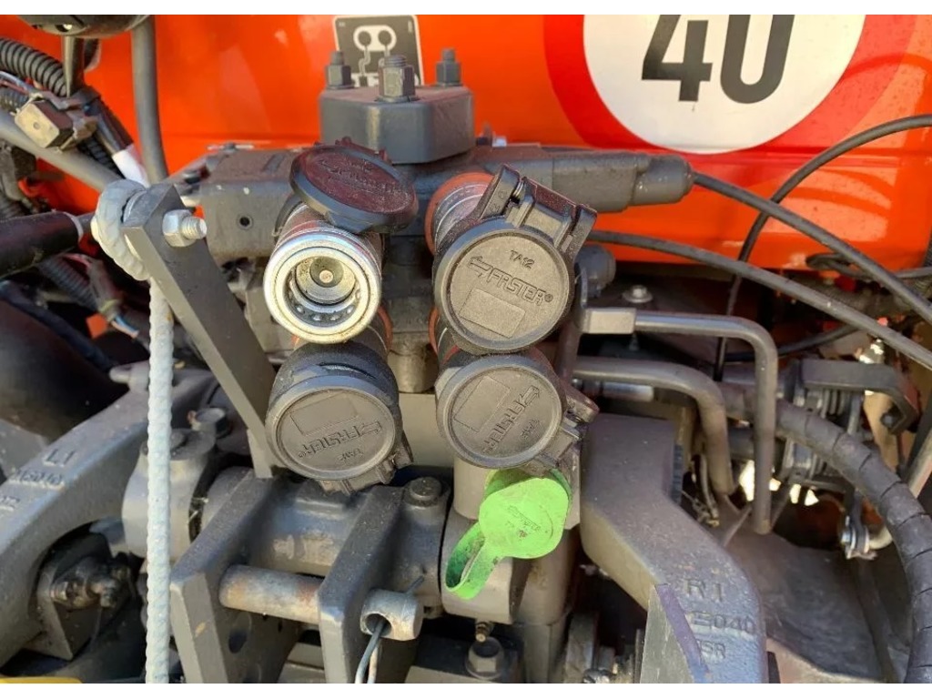 Trattore Usato Kubota M7060 in vendita - foto 5