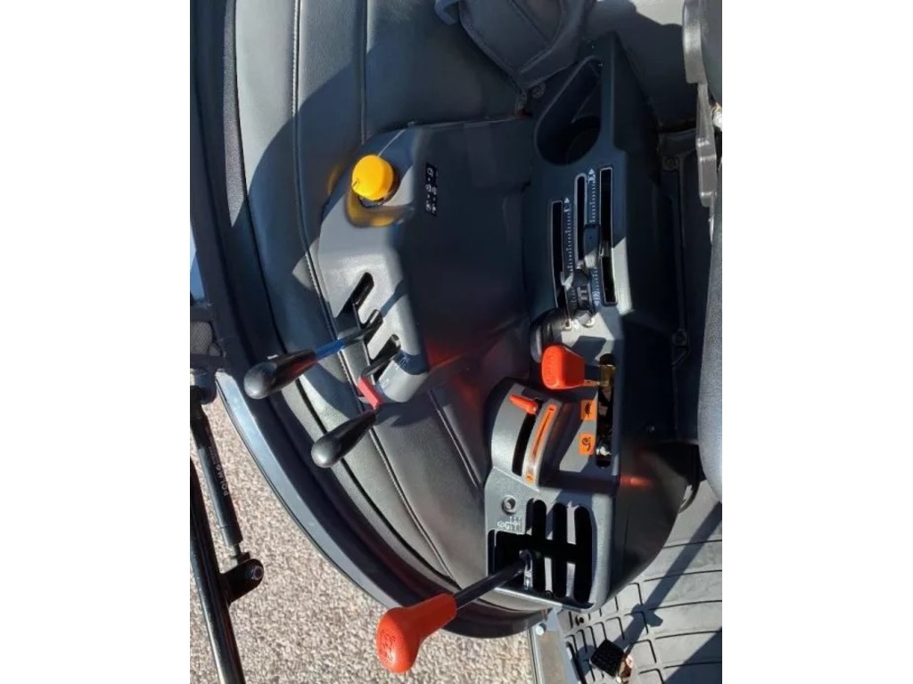 Trattore Usato Kubota M7060 in vendita - foto 6