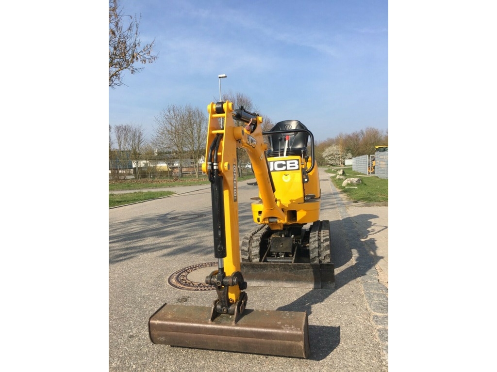Miniescavatore JCB 8008, Nuoro, Sardegna - Annunci Industriali