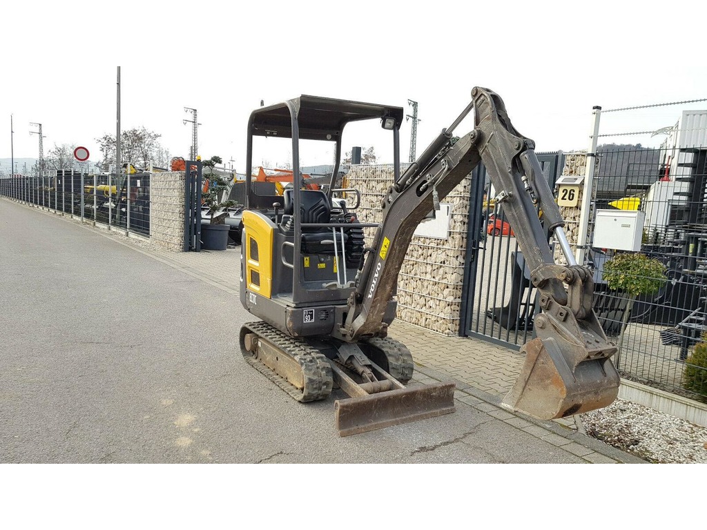 Miniescavatore Volvo EC 17 C in vendita - foto 4