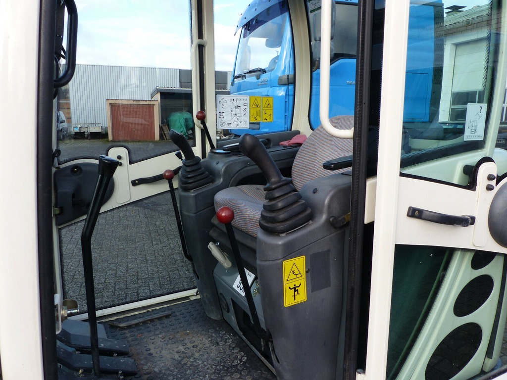 Miniescavatore Terex TC 16 in vendita - foto 4