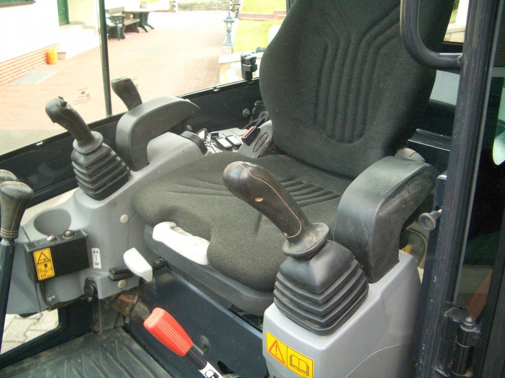 Miniescavatore Kubota KX019-4 in vendita - foto 5