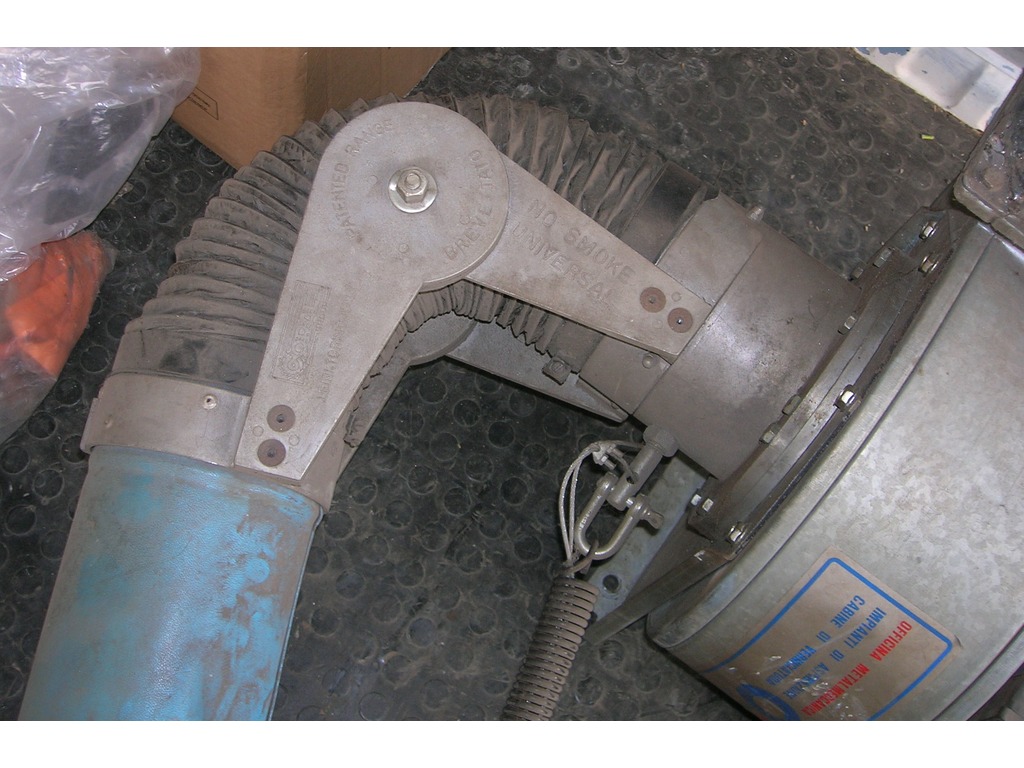 VENDO 2 ASPIRATORI PER SALDATRICI in vendita - foto 3