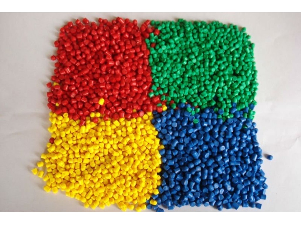Riciclaggio plastica in vendita