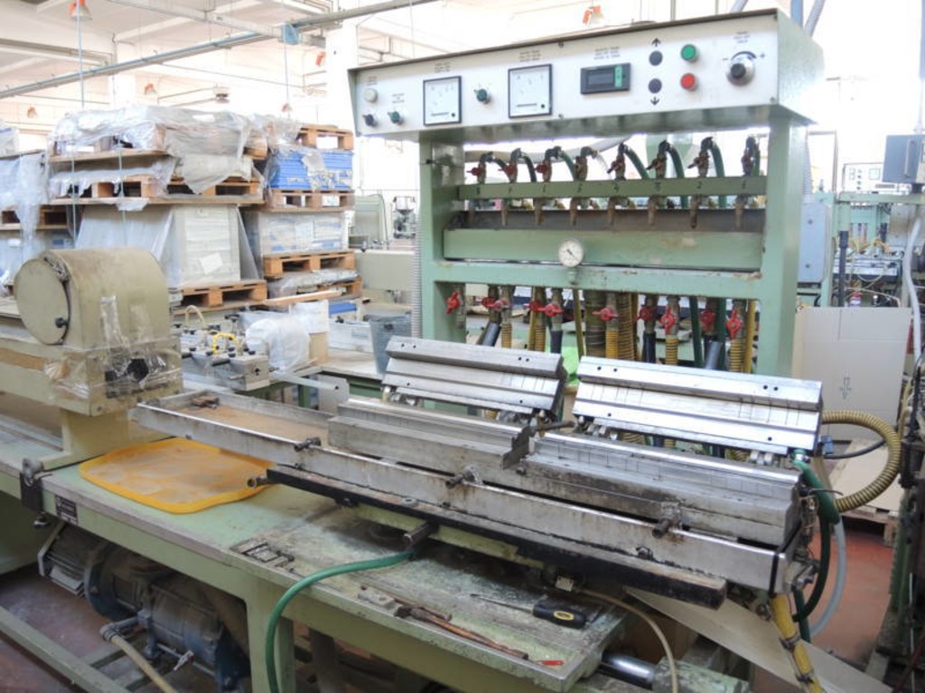 n.3 Linee Estrusione profili PVC (complete) in vendita - foto 4