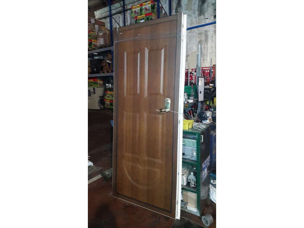 Porta blindata rivestimento in legno in vendita - foto 1