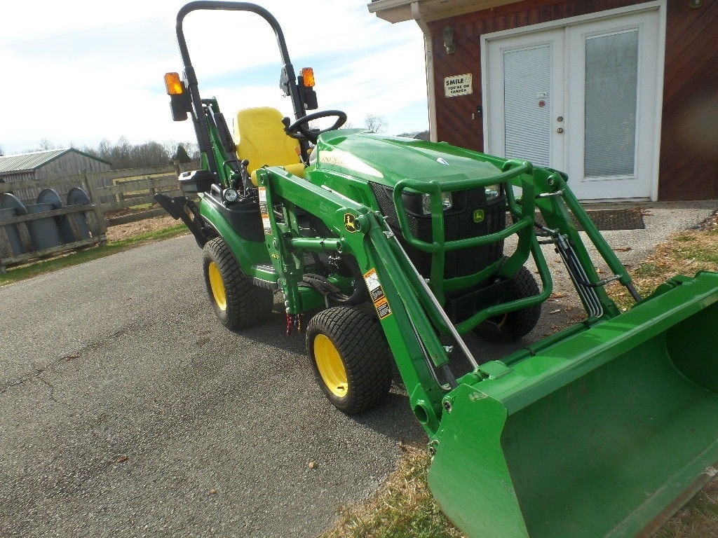 Trattore John Deere 1025 in vendita - foto 4