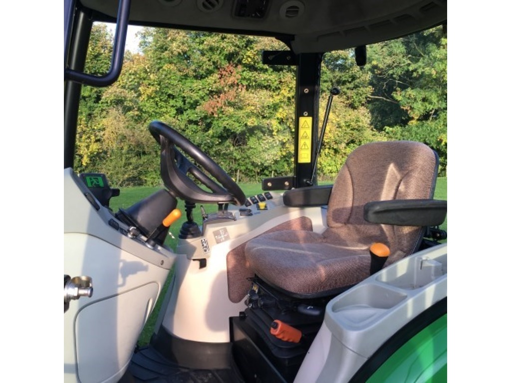Trattore John Deere 3320 in vendita - foto 5