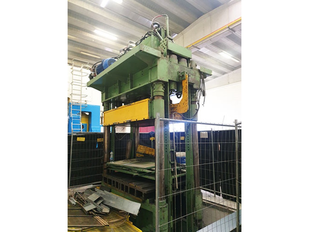 PRESSA COMIG 400 TON in vendita - foto 1