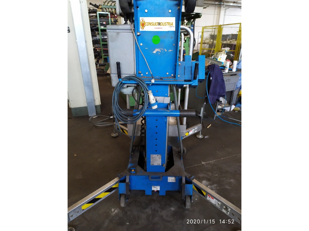 Piattaforma Verticale  GENIE AWP-25S in vendita - foto 1
