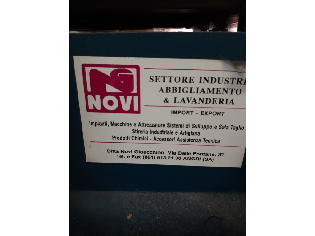 Stenditore automatico e tavolo taglio in ottime condizioni in vendita - foto 4