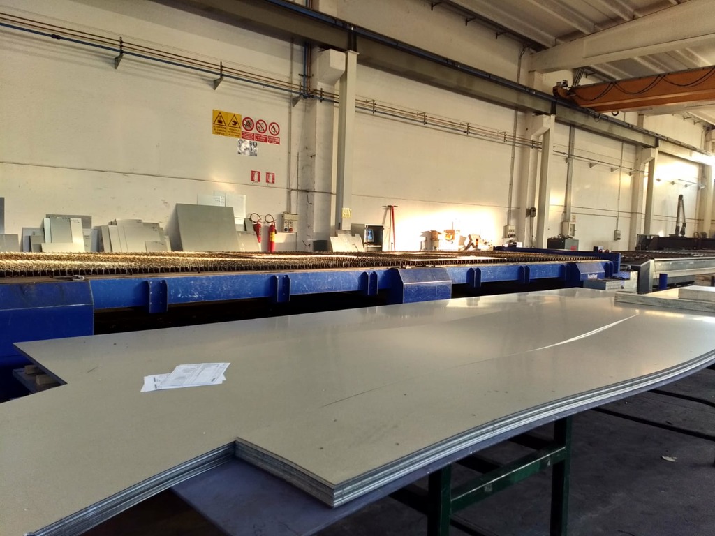 TAGLIO LASER PRIMA INDUSTRIE  PLATINO 1530 3000WAT in vendita - foto 2