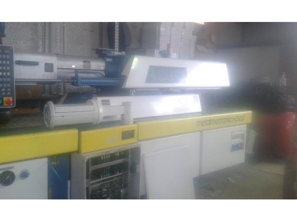 Pressa a iniezione per stampaggio plastica modula 200 in vendita - foto 5