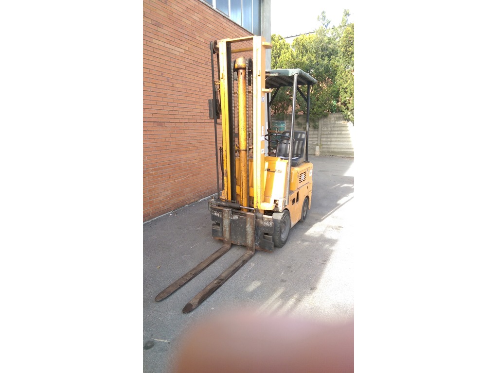 Carrello elevatore marca OM modello BM15 usato in vendita - foto 3