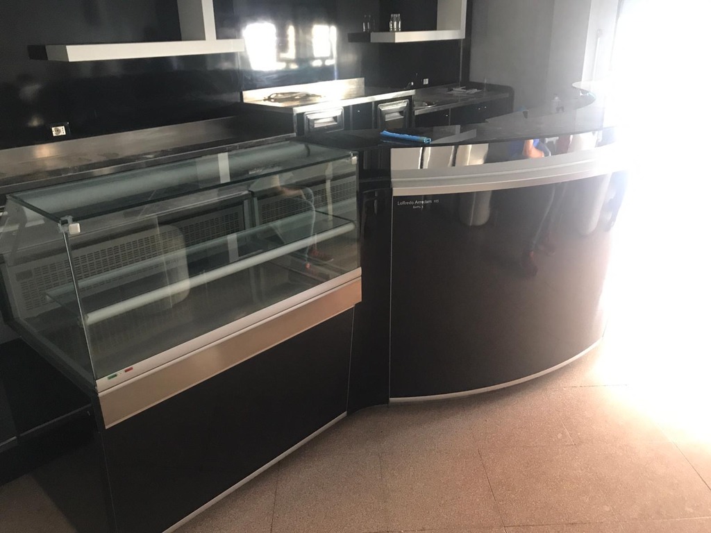 ARREDAMENTO BAR in vendita - foto 1