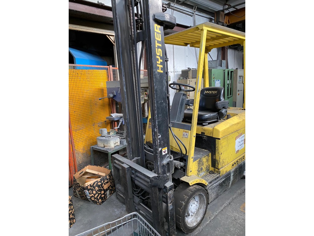 Carrelli elevatori in vendita