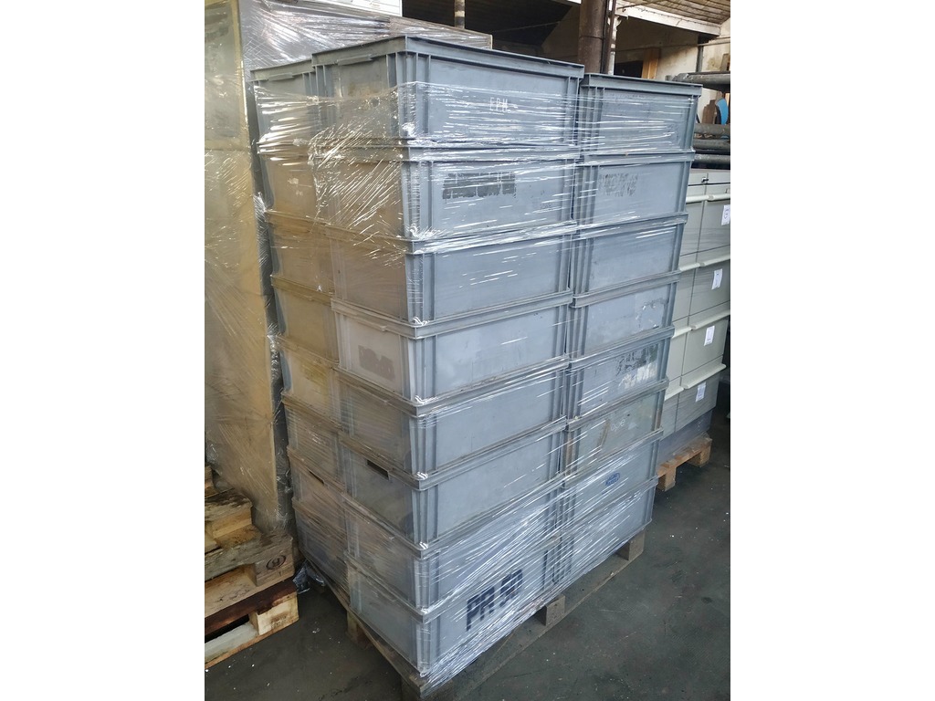 Cassette scatole contenitori impilabili in polietilene 60x40x22 L45 in vendita - foto 1