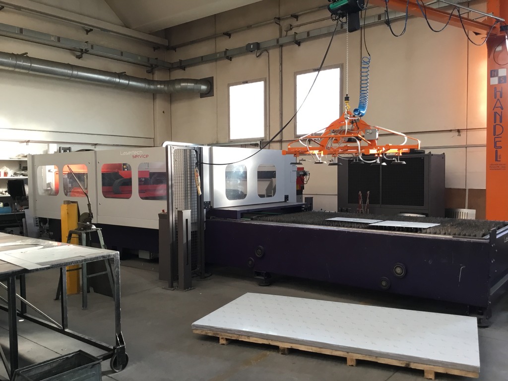 Laser in vendita - foto 2