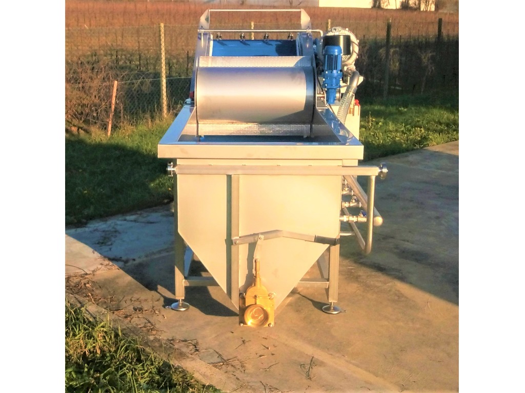 Vasca lavaggio ortofrutta con nastro di estrazione in vendita - foto 5
