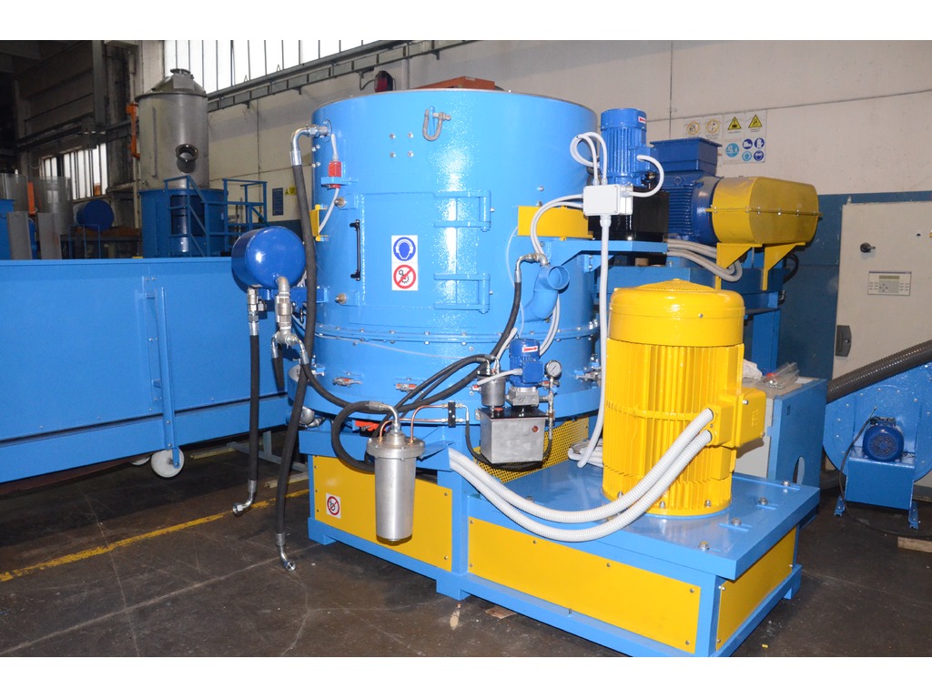 Riciclaggio plastica in vendita