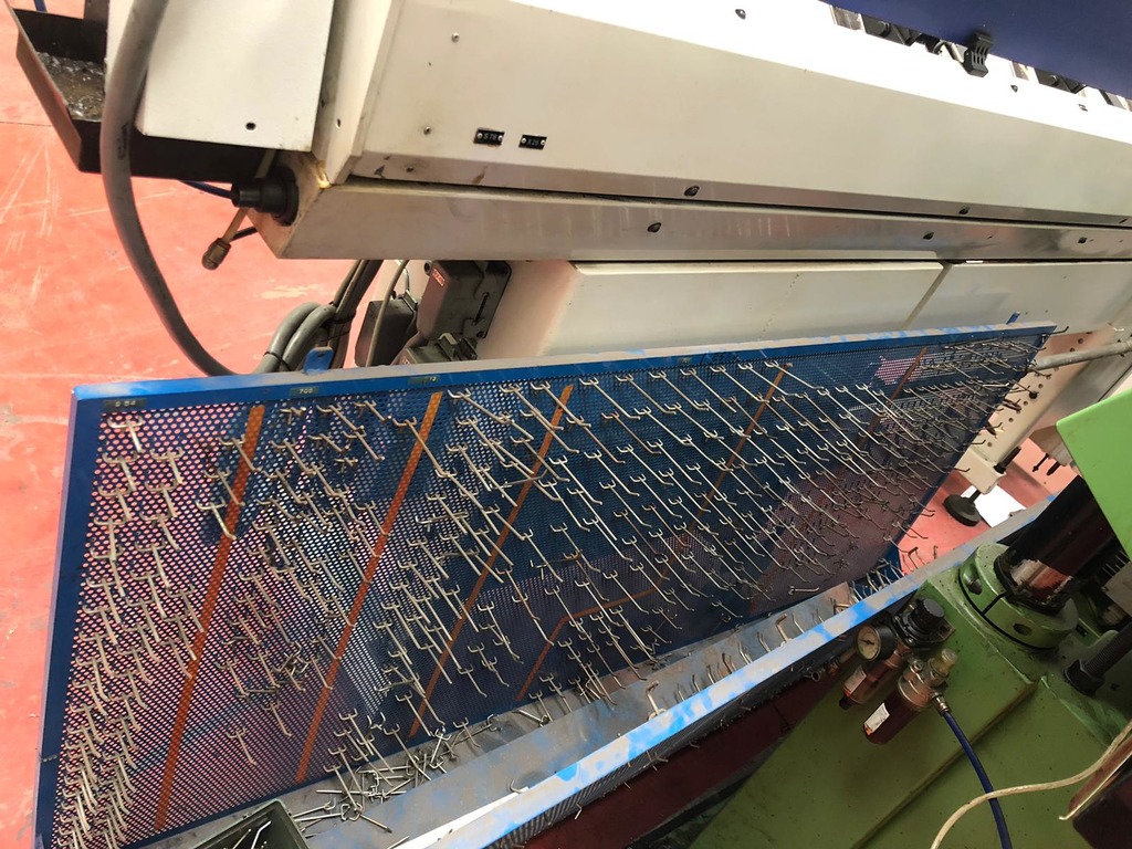 PANNELLI DA PARETE CON GANCI in vendita - foto 3