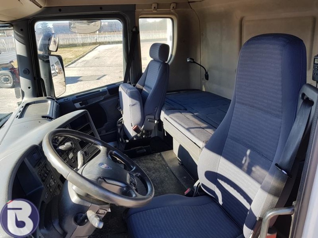 SCANIA P420 in vendita - foto 5