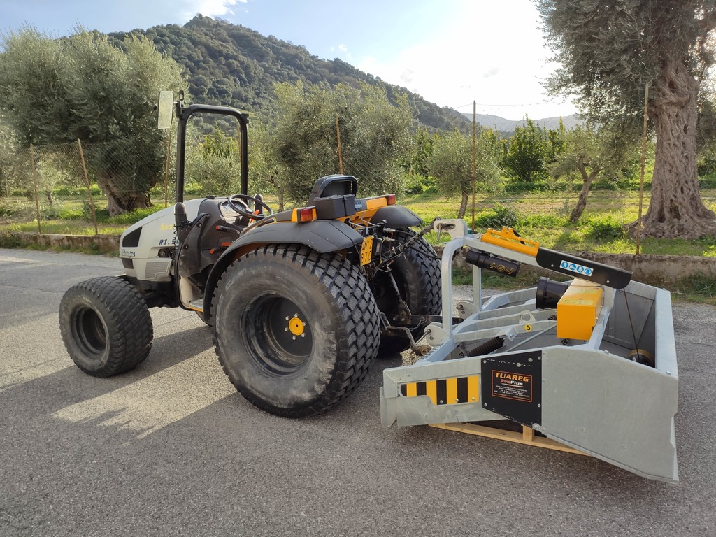 Cod. 001 Trattore Lamborghini 50 CV 4 Ruote Motrici e Puliscispiaggia EvoPlus - TUAREG in vendita - foto 4
