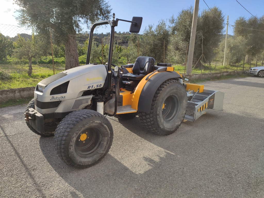Cod. 001 Trattore Lamborghini 50 CV 4 Ruote Motrici e Puliscispiaggia EvoPlus - TUAREG in vendita - foto 5
