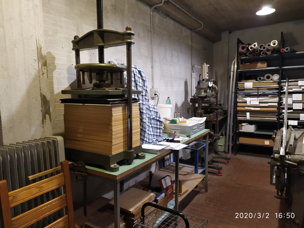 Tavoli da lavoro / Scrivanie varie dimensioni in vendita - foto 1