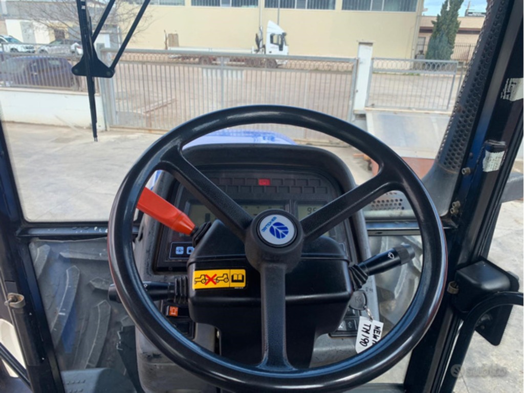 Trattore usato marca new holland mod. tm 190 in vendita - foto 4