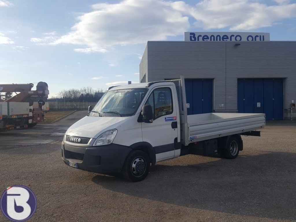 IVECO DAILY 35C10 in vendita - foto 2