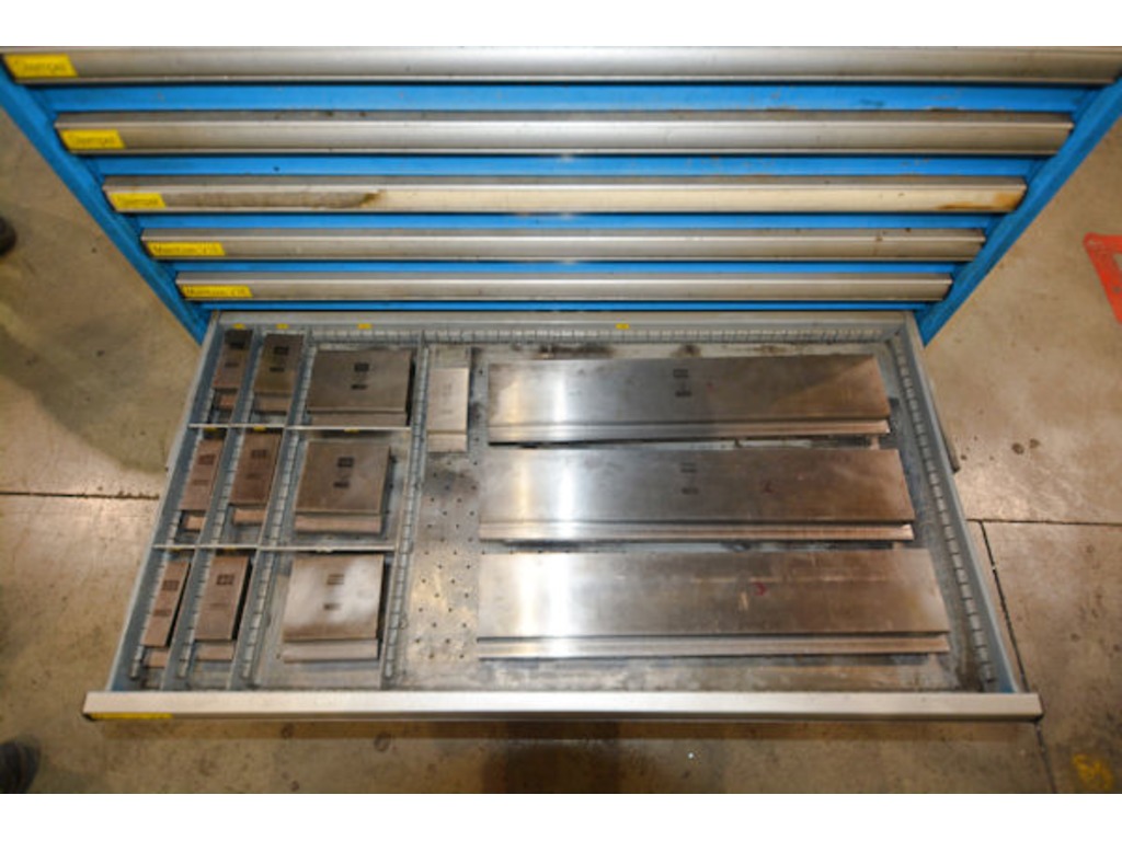 LVD cnc pressa piega mod. PPEB 135-30 + PPEB 100-30 - utensili - 6 assi in vendita - foto 4