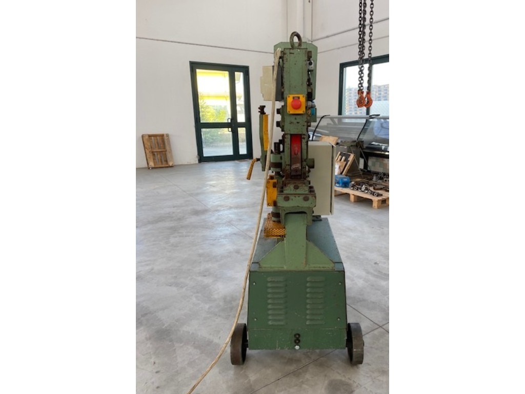 PUNZONATRICE UNIVERSALE IDRAULICA OMERA MOD. MULTIMATIC 10 HYDRO in vendita - foto 2