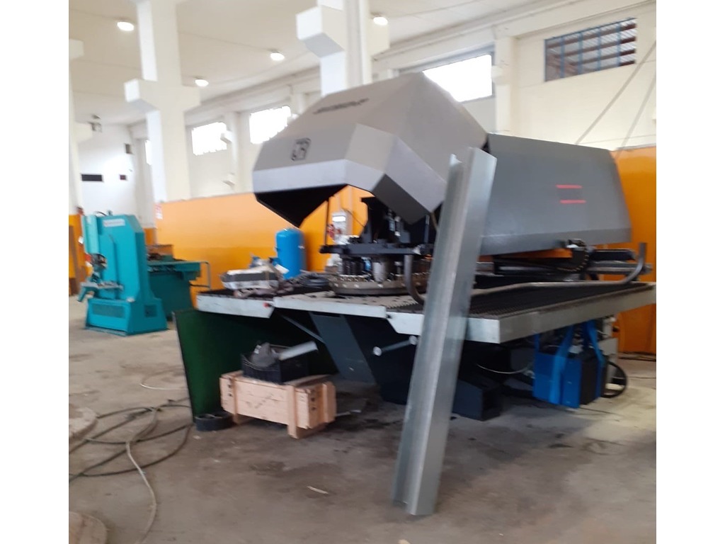 Piegatrice, cesoia, punzonatrice e altro in vendita - foto 5