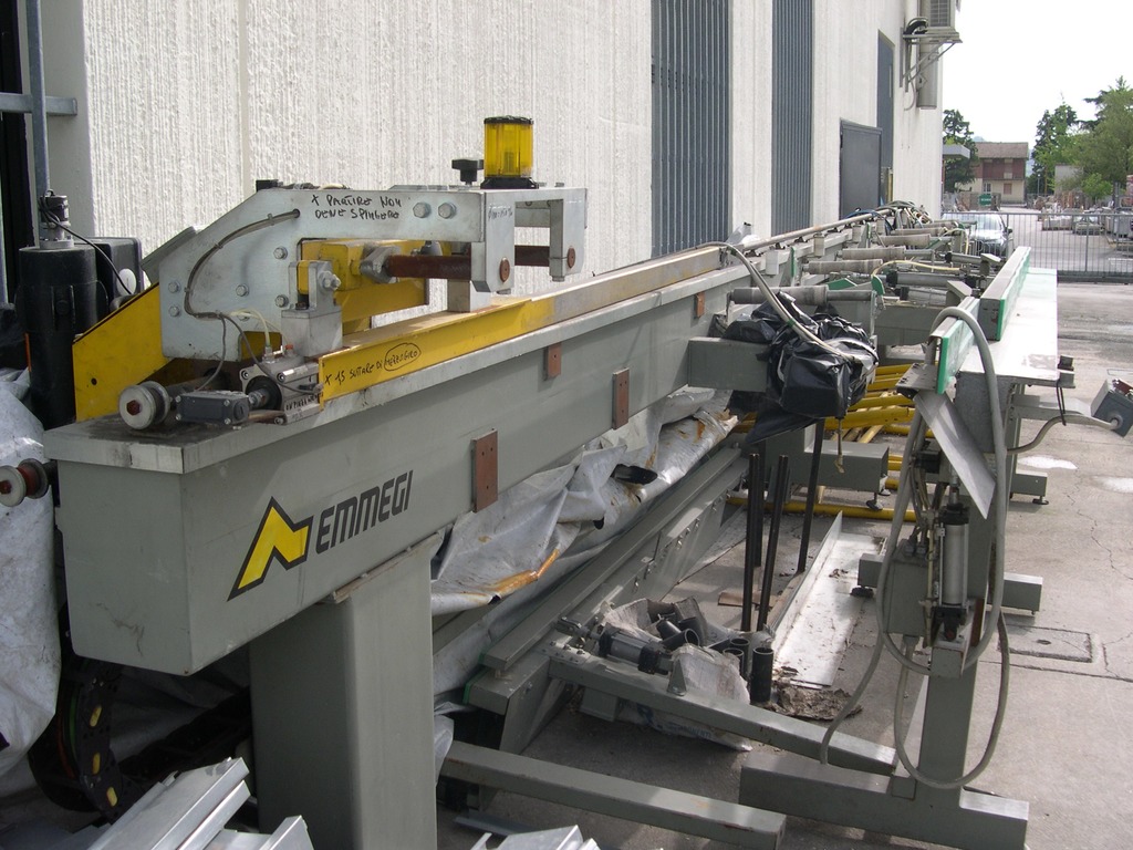 Attrezzatura meccanica in vendita