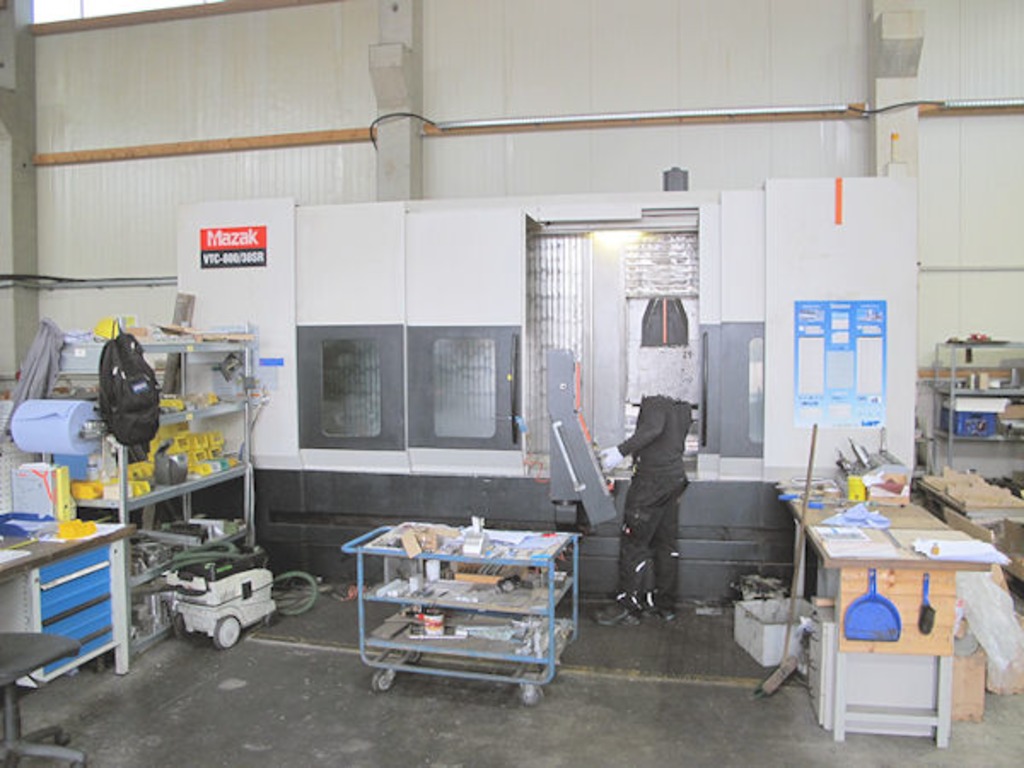 MAZAK centro lavoro verticale mod. VTC 800 - 30 - SR - 4 assi in vendita - foto 1