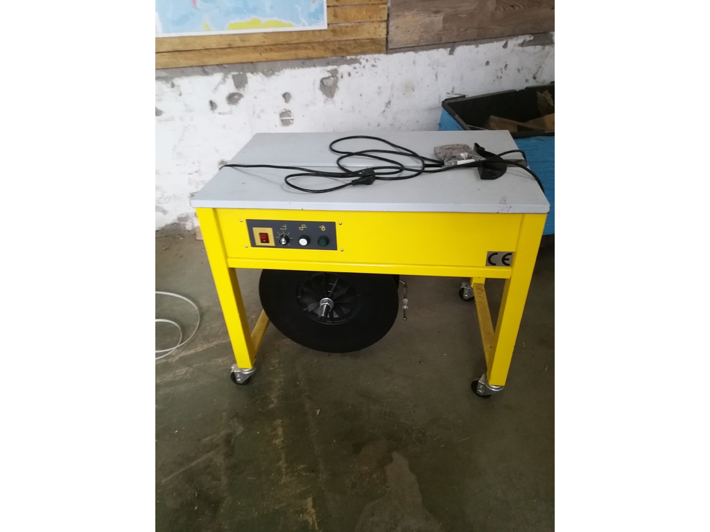 Reggiatrice semiautomatica in vendita - foto 2