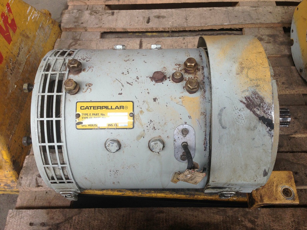 Motore di trazione carrelli elevatori Caterpillar M40 F40 M40B in vendita - foto 1