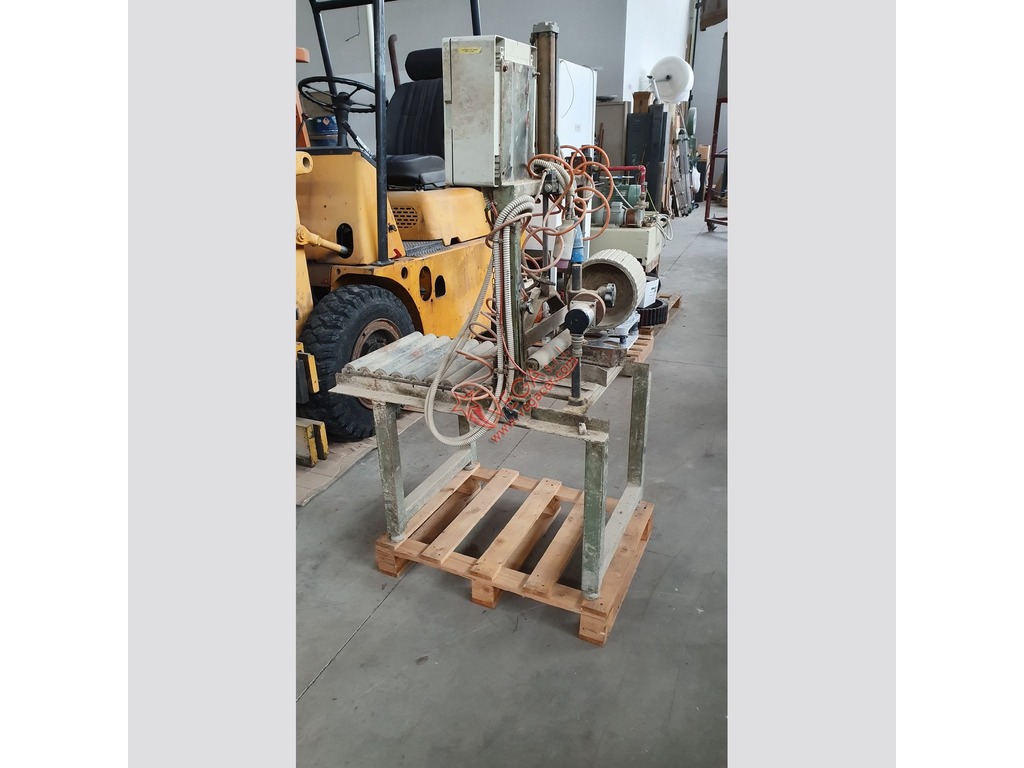 Taglierina pneumatica per degasatrice con encoder in vendita - foto 1