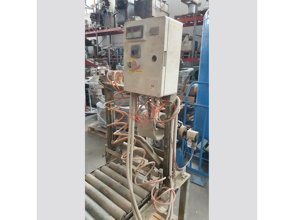 Taglierina pneumatica per degasatrice con encoder in vendita - foto 2