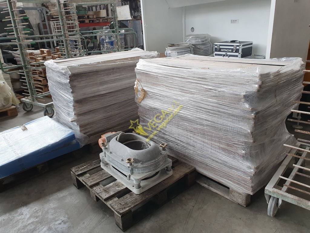 Carrelli per stoccaggio oggetti in ceramica in vendita - foto 1