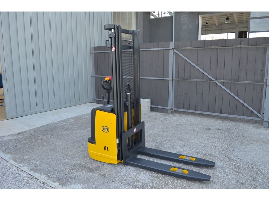 Carrelli elevatori in vendita