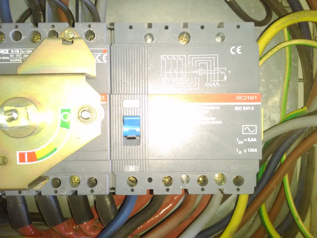 Interruttore con magnetotermico ABB 125 A in vendita - foto 1
