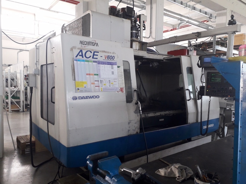Centro di lavoro verticale Daewoo ACE - V600 in vendita - foto 4