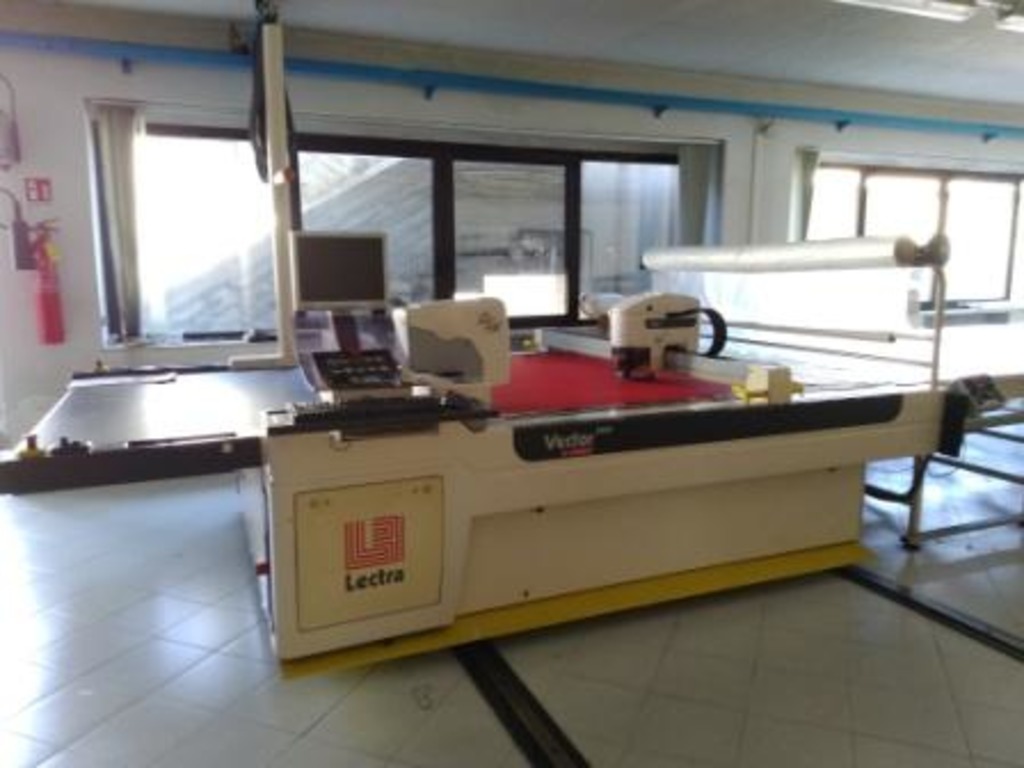 TAGLIO LECTRA + STENDITORE IMA + TAVOLI in vendita - foto 2