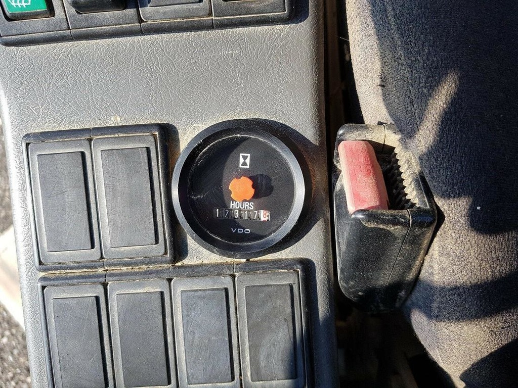 Escavatore Volvo 210BLC in vendita - foto 7