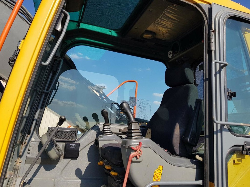 Escavatore Volvo 210BLC in vendita - foto 8